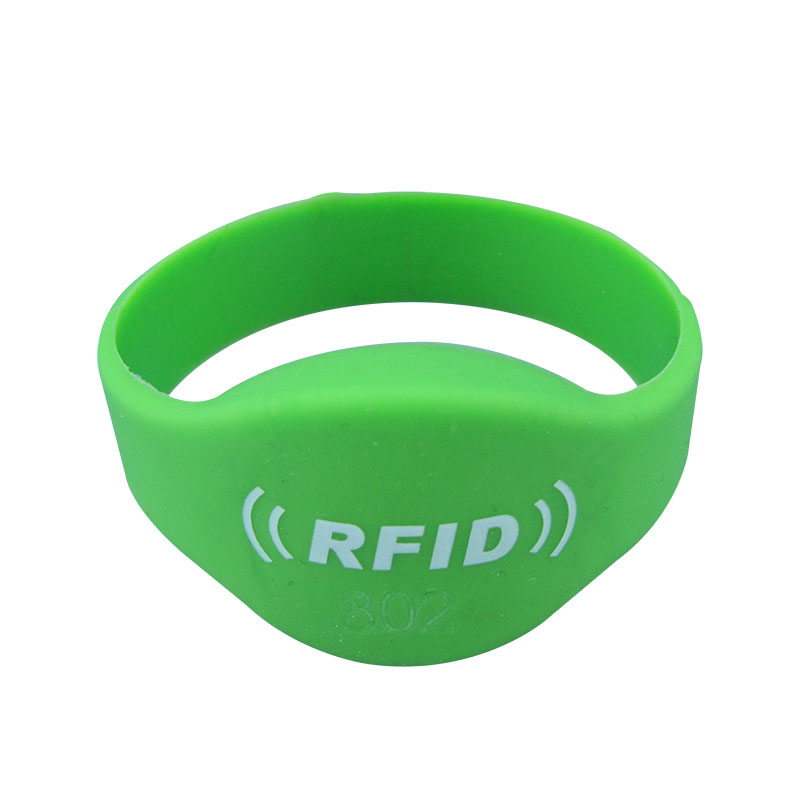 125KHZ TK4100 Gelang Gelang RFID Tahan Air Silikon Yang Dapat Dipakai