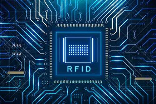 Penerapan teknologi RFID dalam manajemen suku cadang mobil.